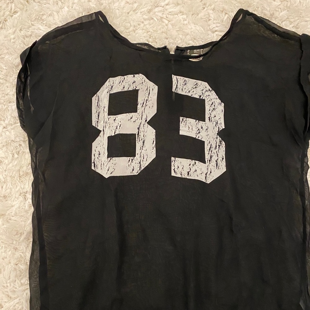 Mesh varsity number tee.